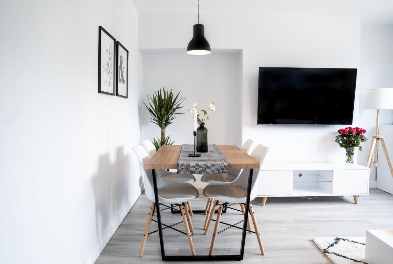 Luxurious Two Bedroom Apartment With Private Parking Perth Exterior photo