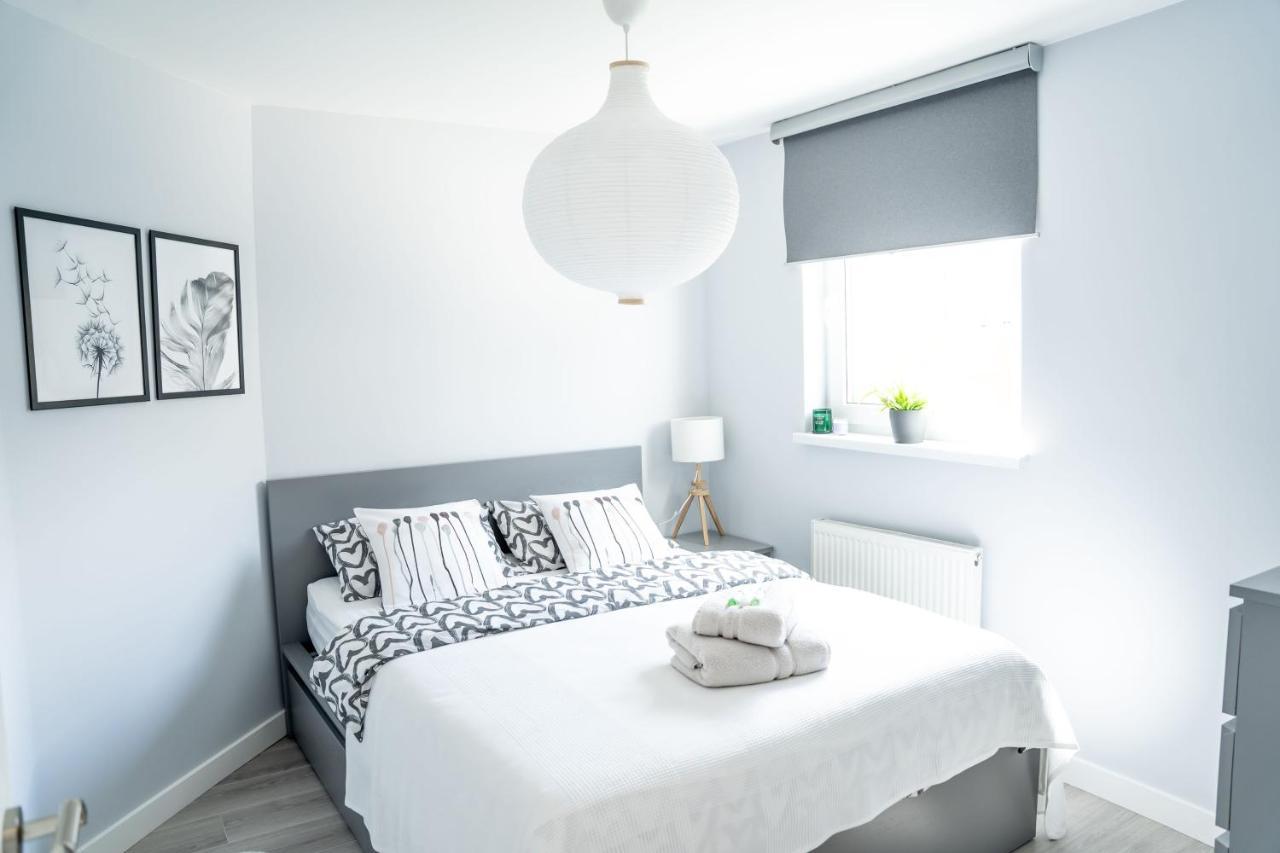 Luxurious Two Bedroom Apartment With Private Parking Perth Exterior photo