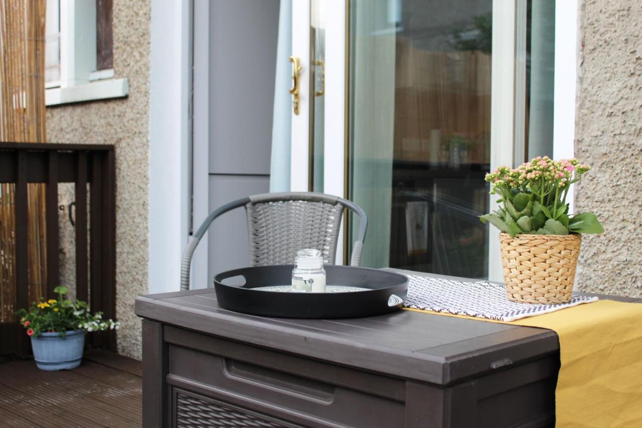 Luxurious Two Bedroom Apartment With Private Parking Perth Exterior photo