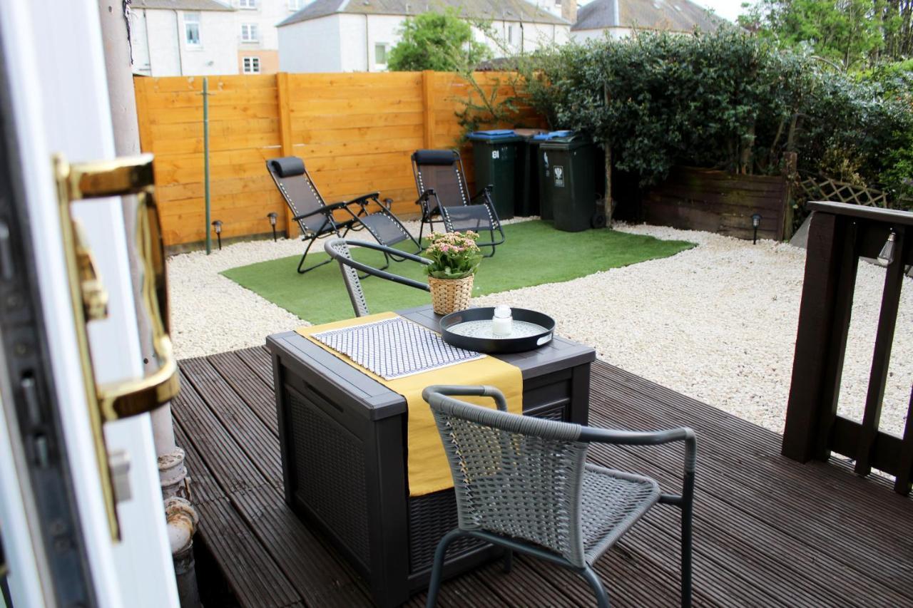 Luxurious Two Bedroom Apartment With Private Parking Perth Exterior photo